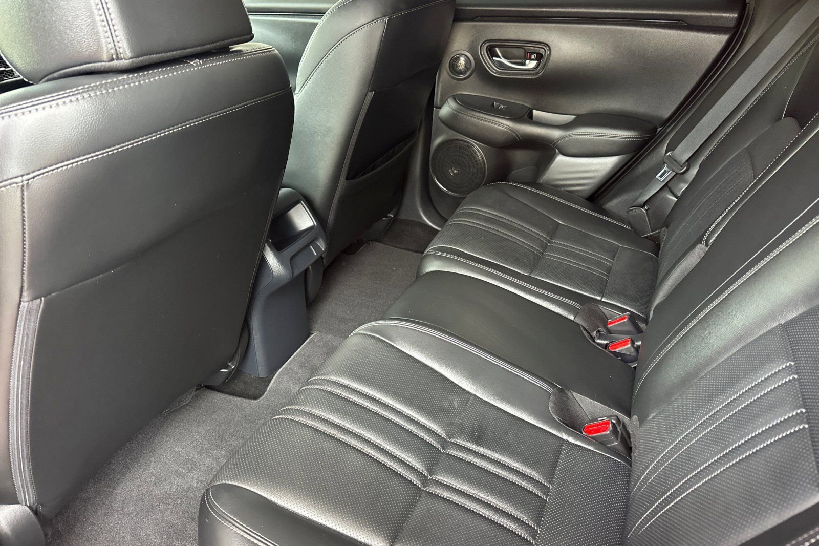 Used 2025 Honda HR-V EX-L image 11