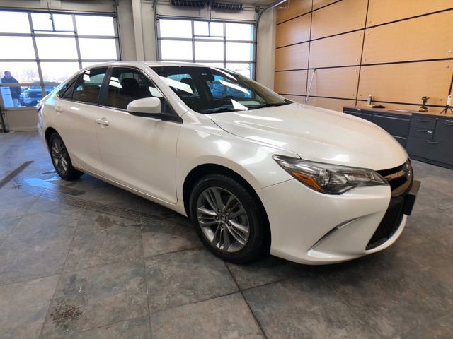 Used 2017 Toyota Camry SE