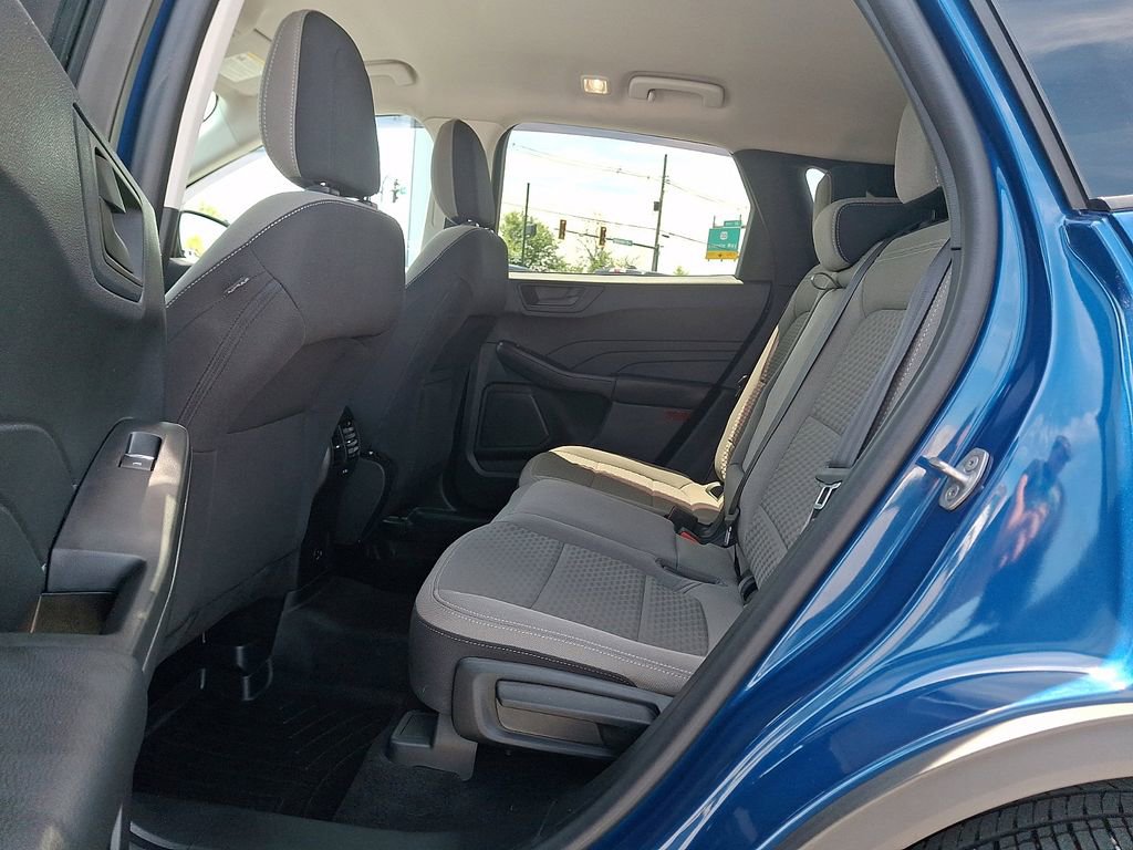 Certified 2022 Ford Escape SE w/ SE Sport Appearance Package AWD/4WD image 10