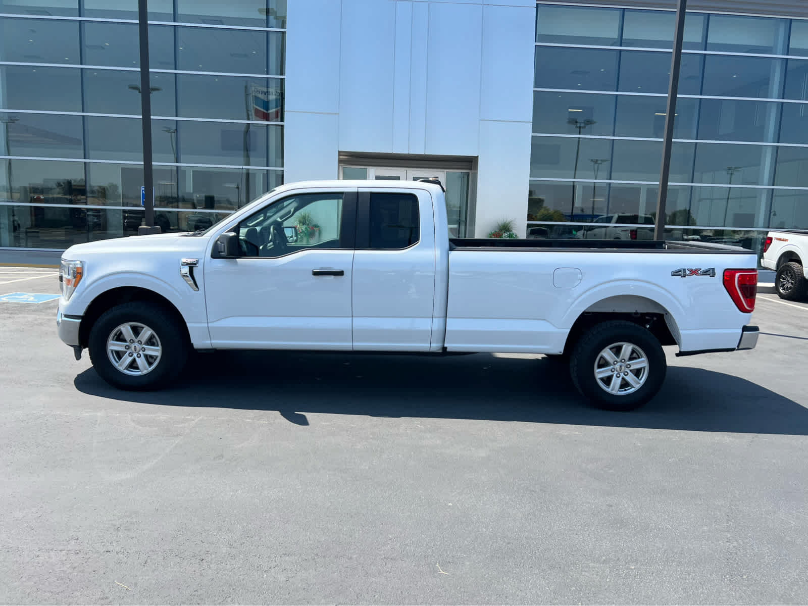 Certified 2022 Ford F150 XLT w/ Trailer Tow Package AWD/4WD image 12