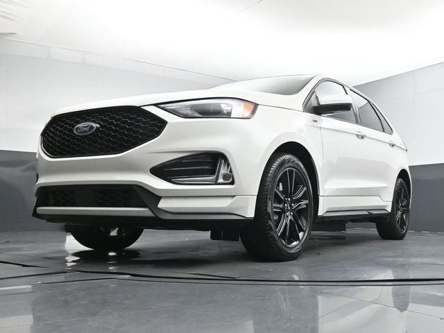 Certified 2024 Ford Edge ST-Line w/ Class II Trailer Tow Package AWD/4WD video 3