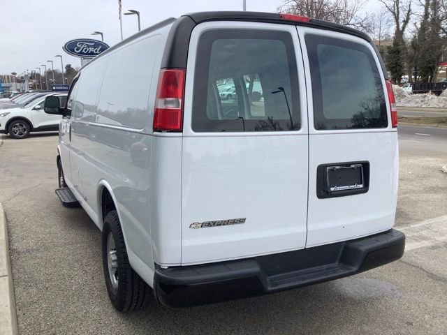 Used 2019 Chevrolet Express 2500 w/ Driver Convenience Package RWD image 5