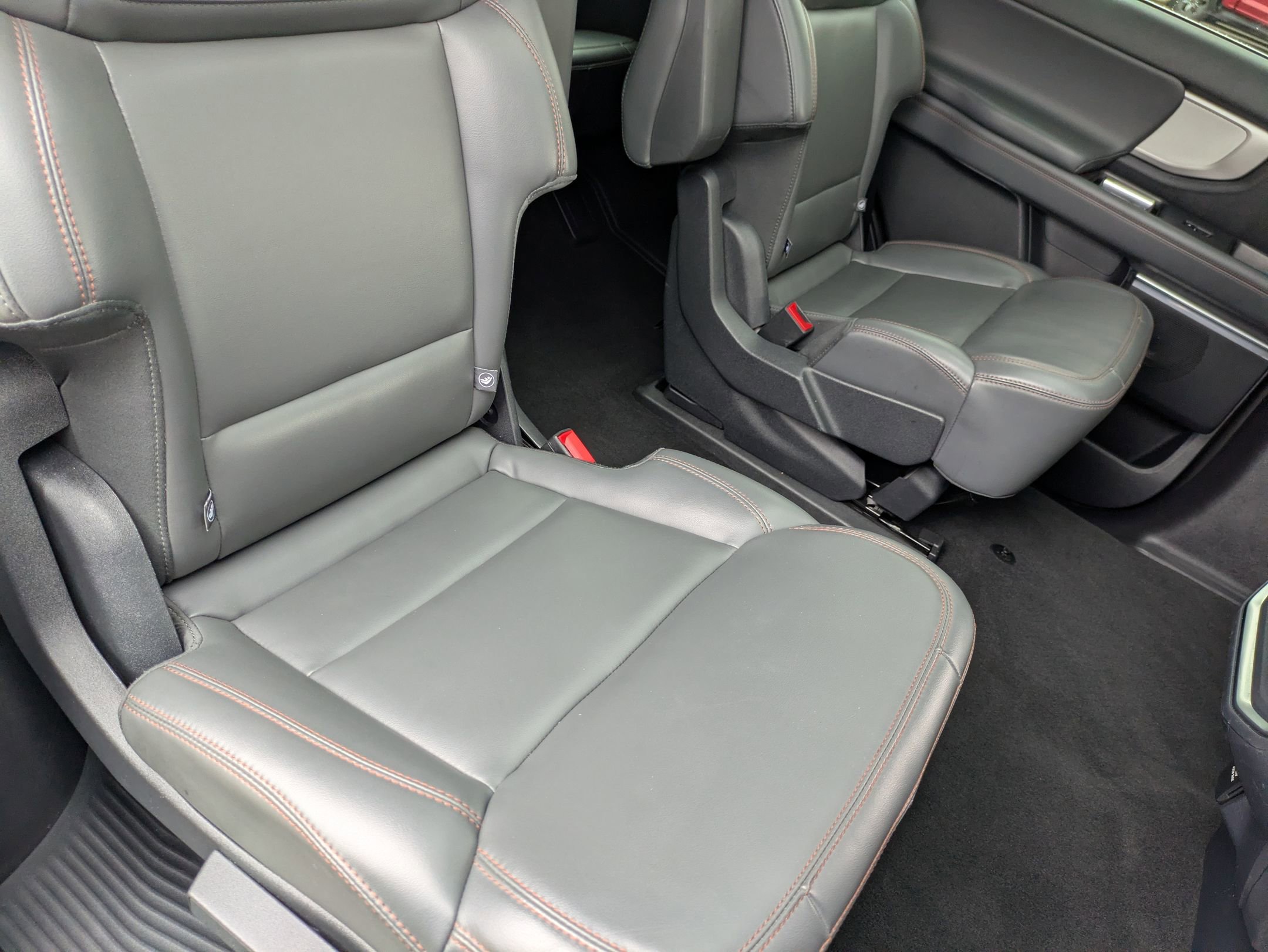 Certified 2025 Ford Expedition Active AWD/4WD image 36