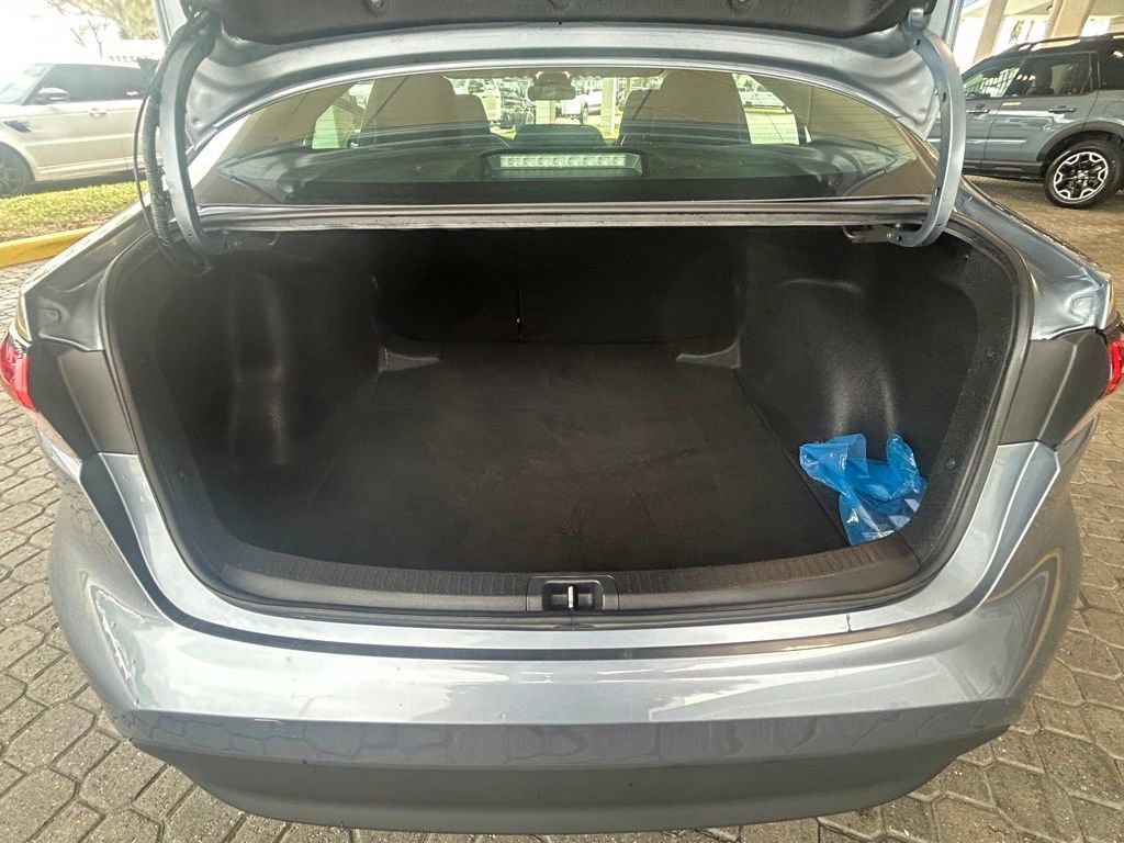 Used 2024 Toyota Corolla LE image 32