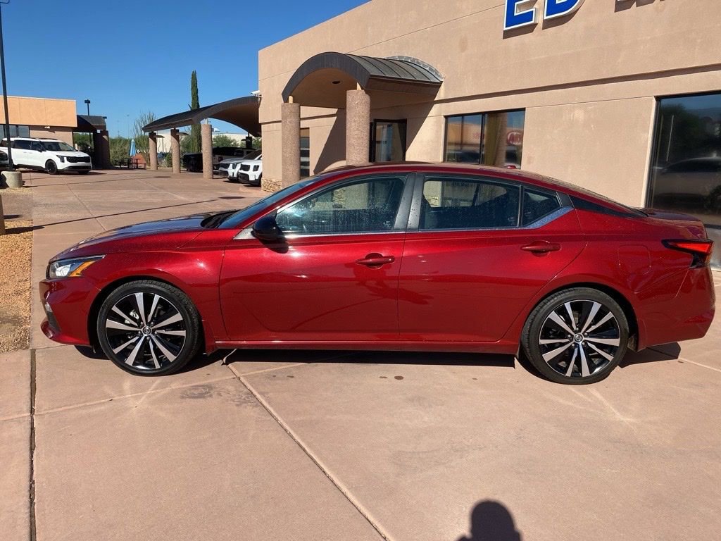 Used 2021 Nissan Altima 2.5 SR FWD image 4