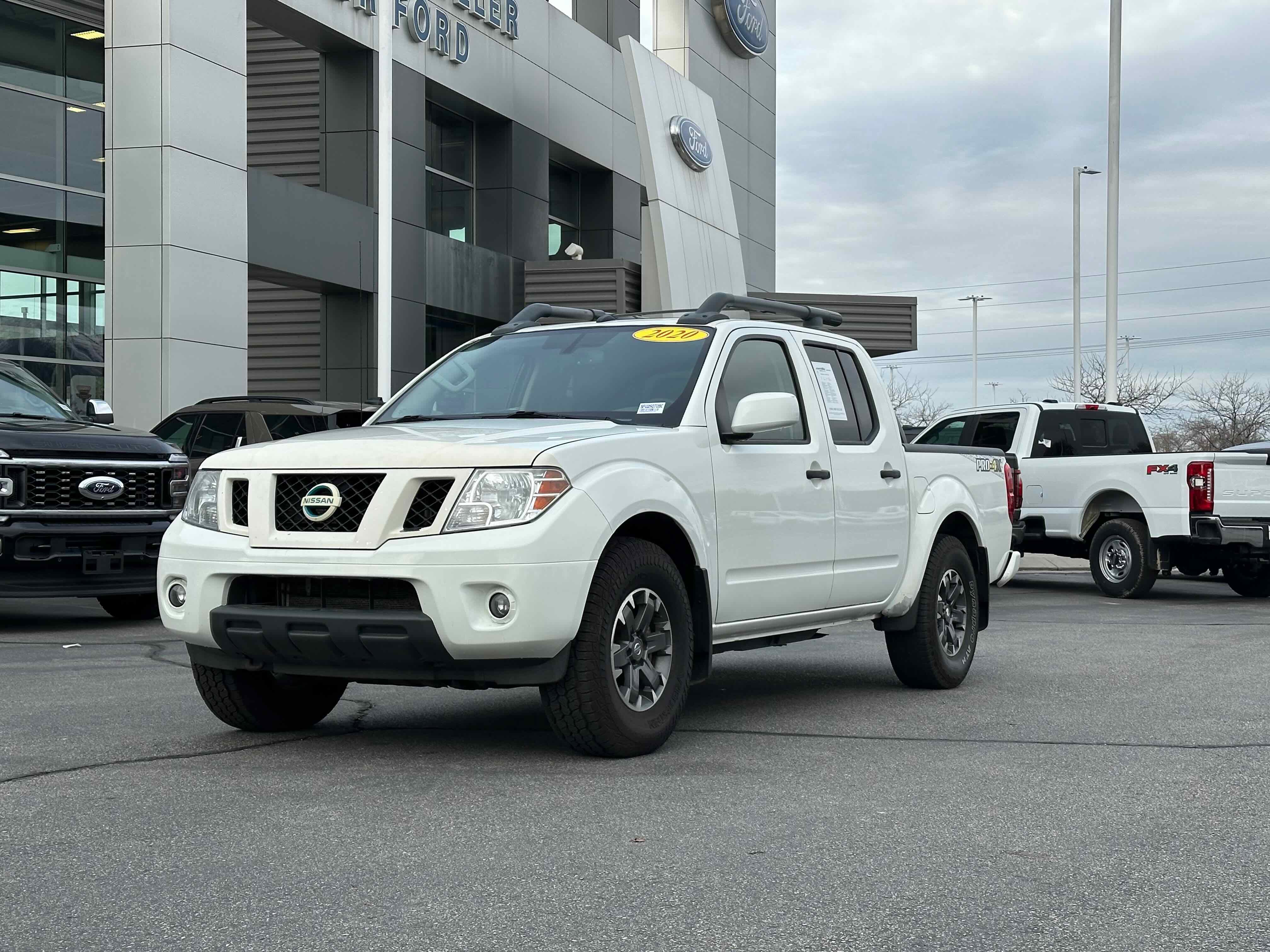 Used 2020 Nissan Frontier PRO-4X w/ Pro-4x Utility Package image 5