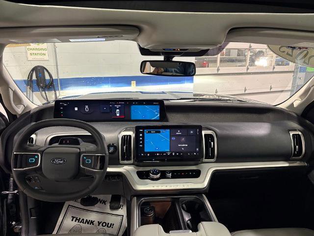 Certified 2025 Ford Expedition Active AWD/4WD image 11