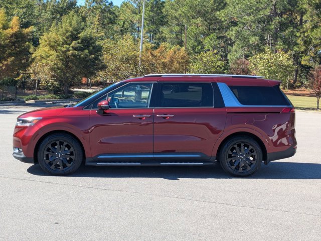 Used 2023 Kia Carnival SX image 2