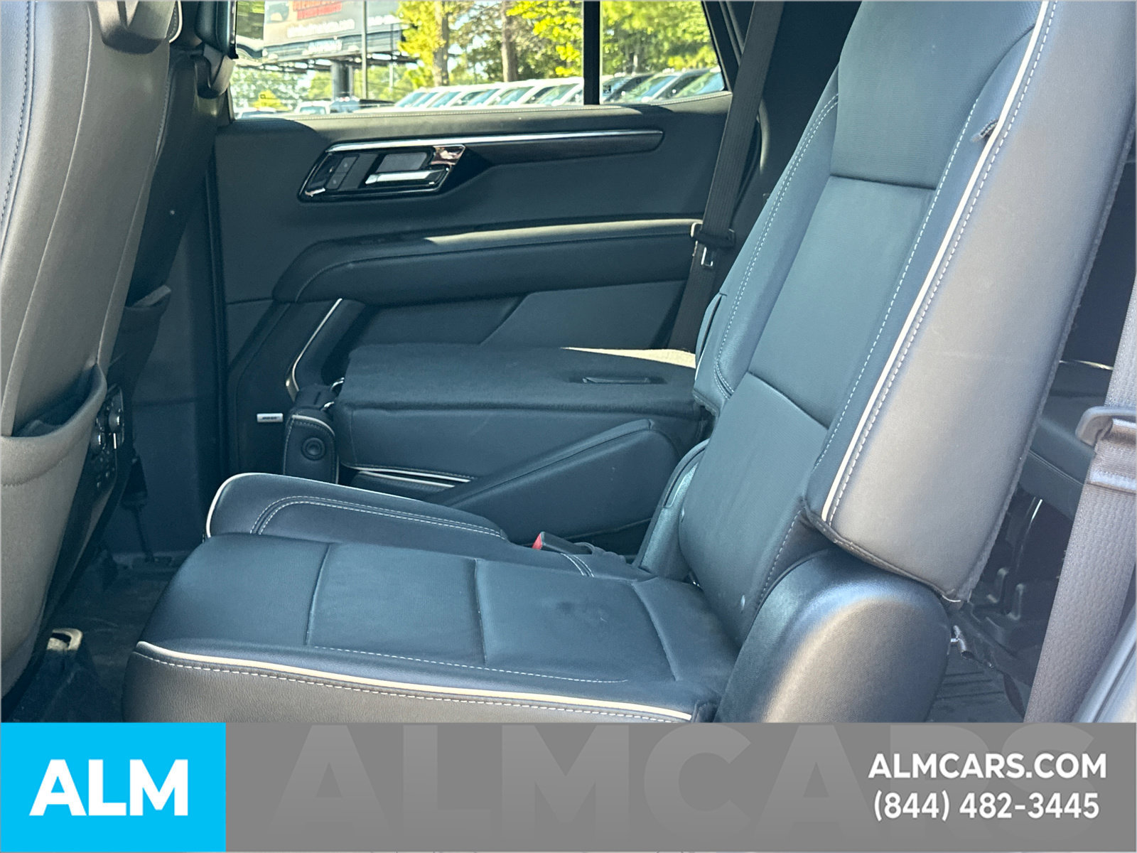 Used 2025 Chevrolet Tahoe Premier AWD/4WD image 24