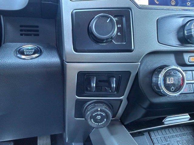 Certified 2022 Ford F350 4x4 Crew Cab DRW Super Duty image 27