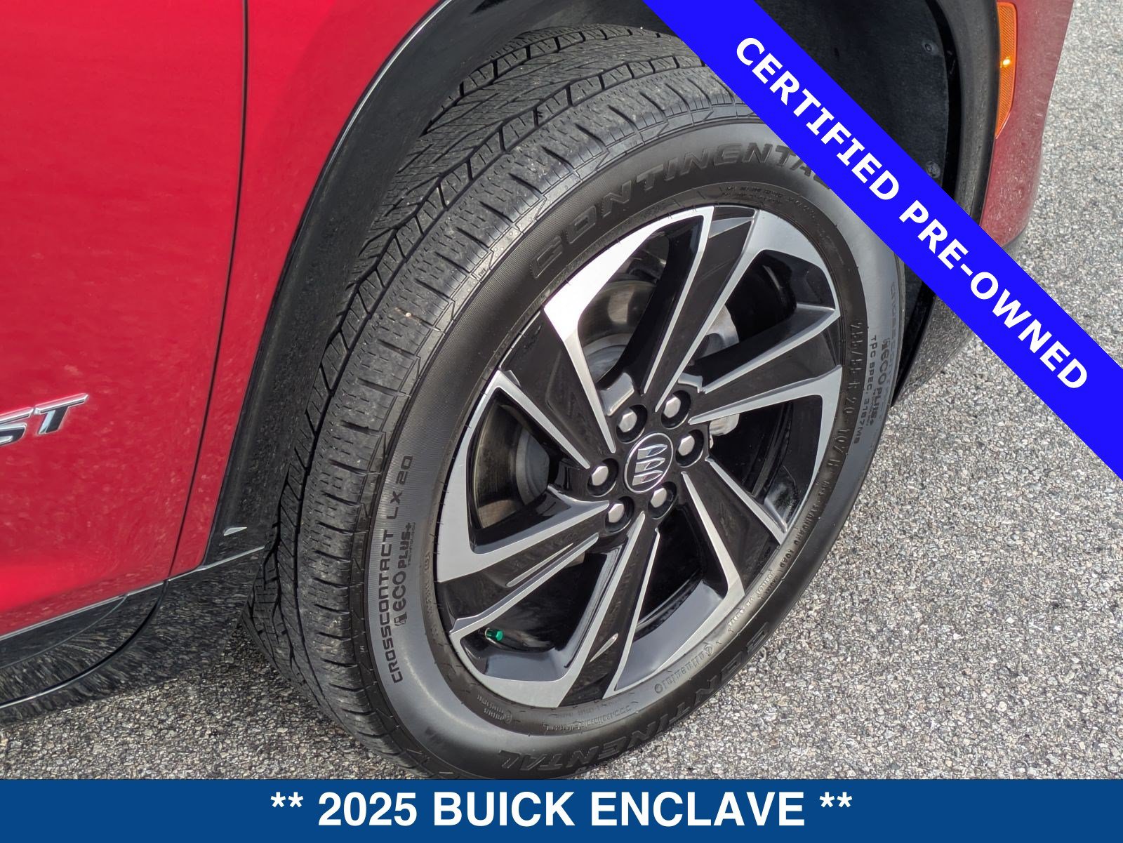 Used 2025 Buick Enclave Sport Touring w/ Power Package FWD image 13