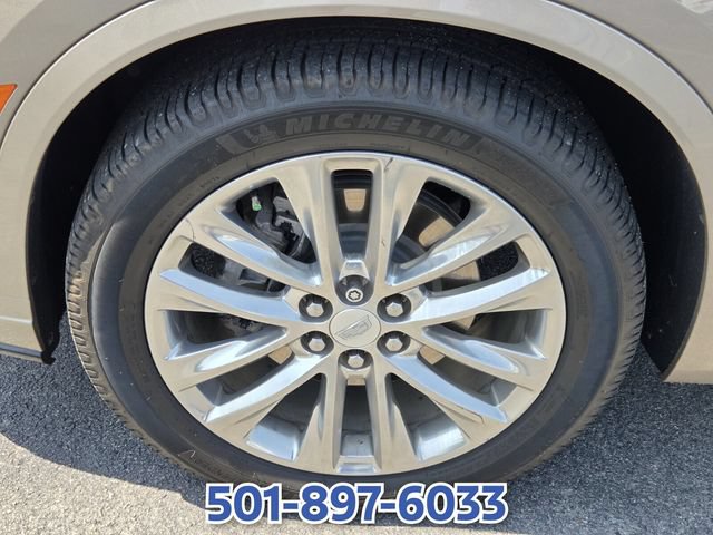 Used 2022 Cadillac XT6 Premium Luxury w/ Technology Package FWD image 17