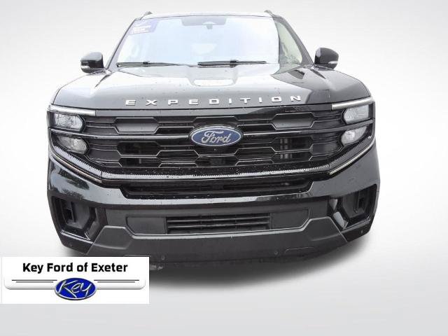 Certified 2025 Ford Expedition Active AWD/4WD image 3