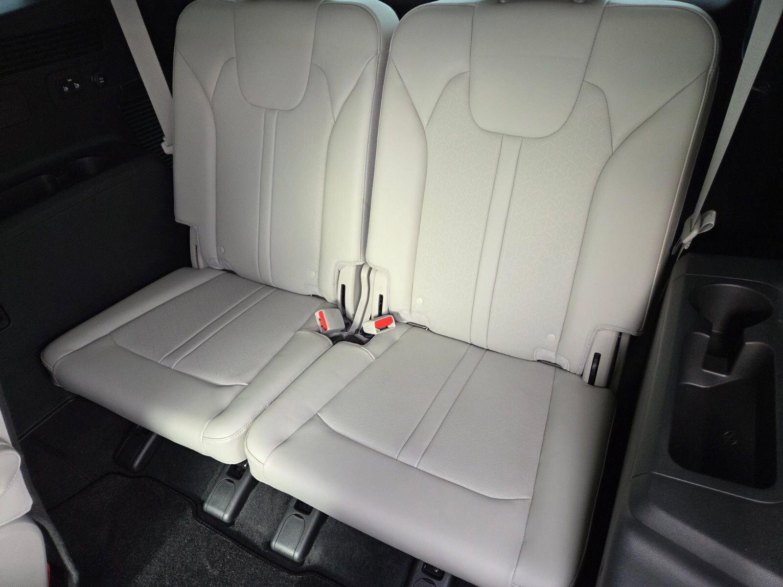 Used 2023 Kia Sorento EX w/ Panoramic Sunroof Package image 13