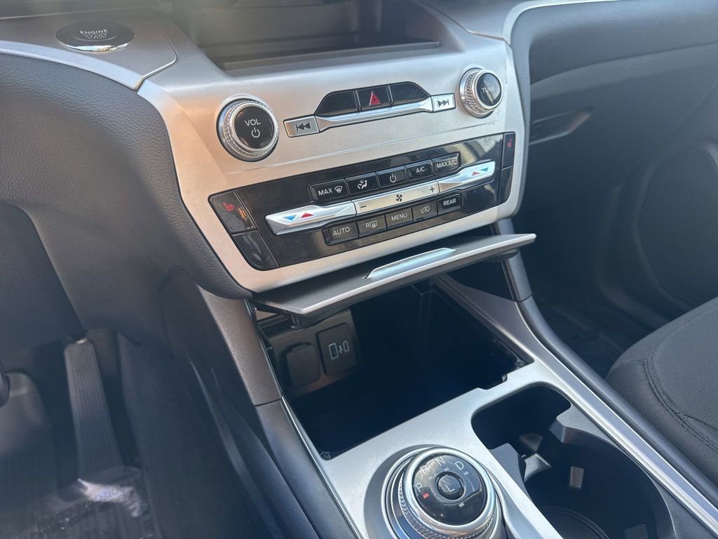 Certified 2022 Ford Explorer XLT image 57