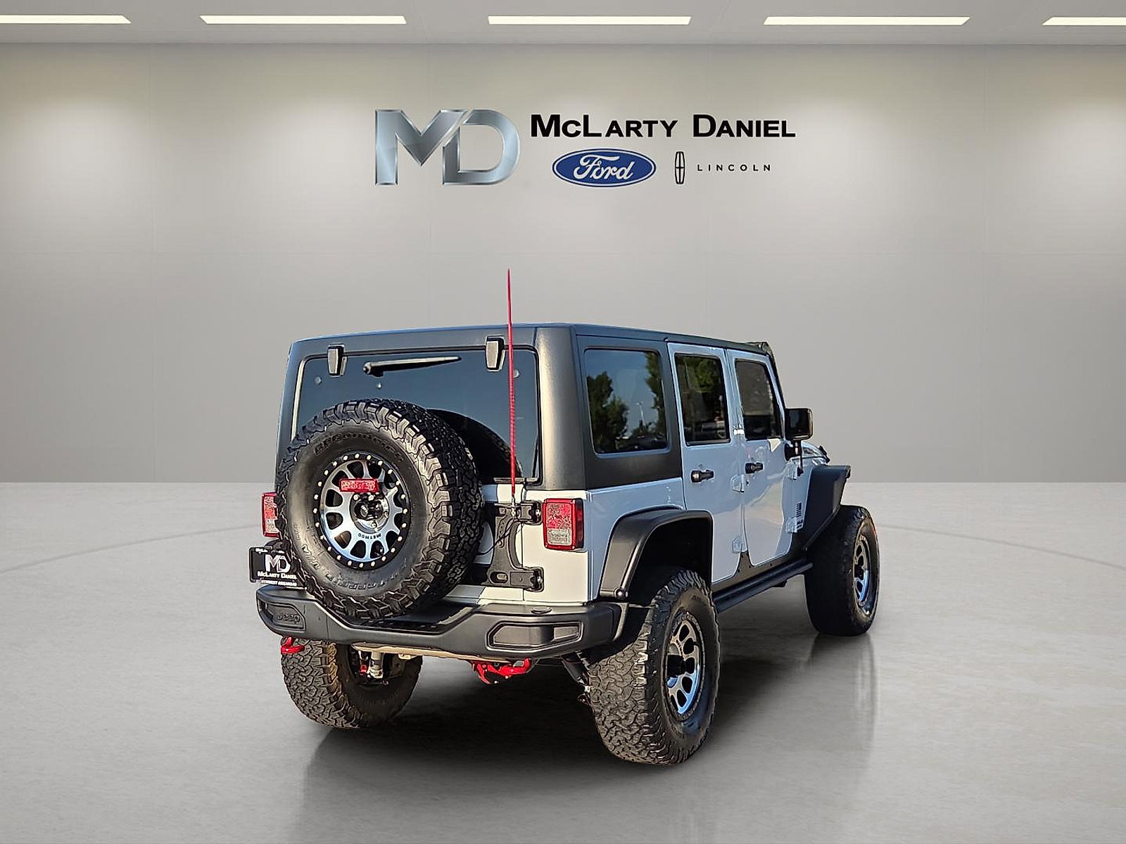 Used 2017 Jeep Wrangler Unlimited Rubicon AWD/4WD image 5