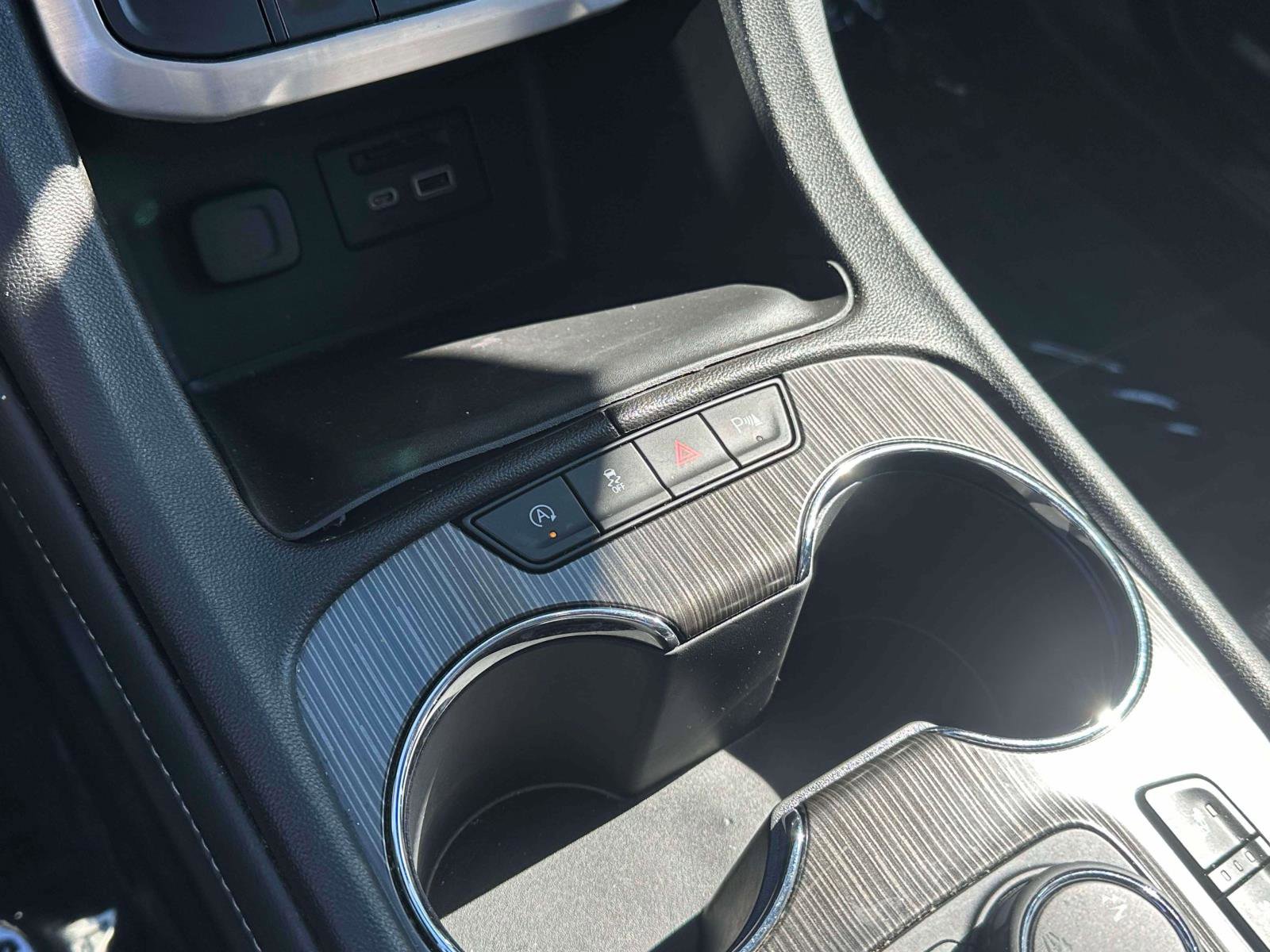 Used 2022 GMC Acadia SLT w/ Technology Package image 36