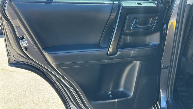 Used 2021 Toyota 4Runner TRD Off-Road Premium w/ Moonroof Package AWD/4WD image 14