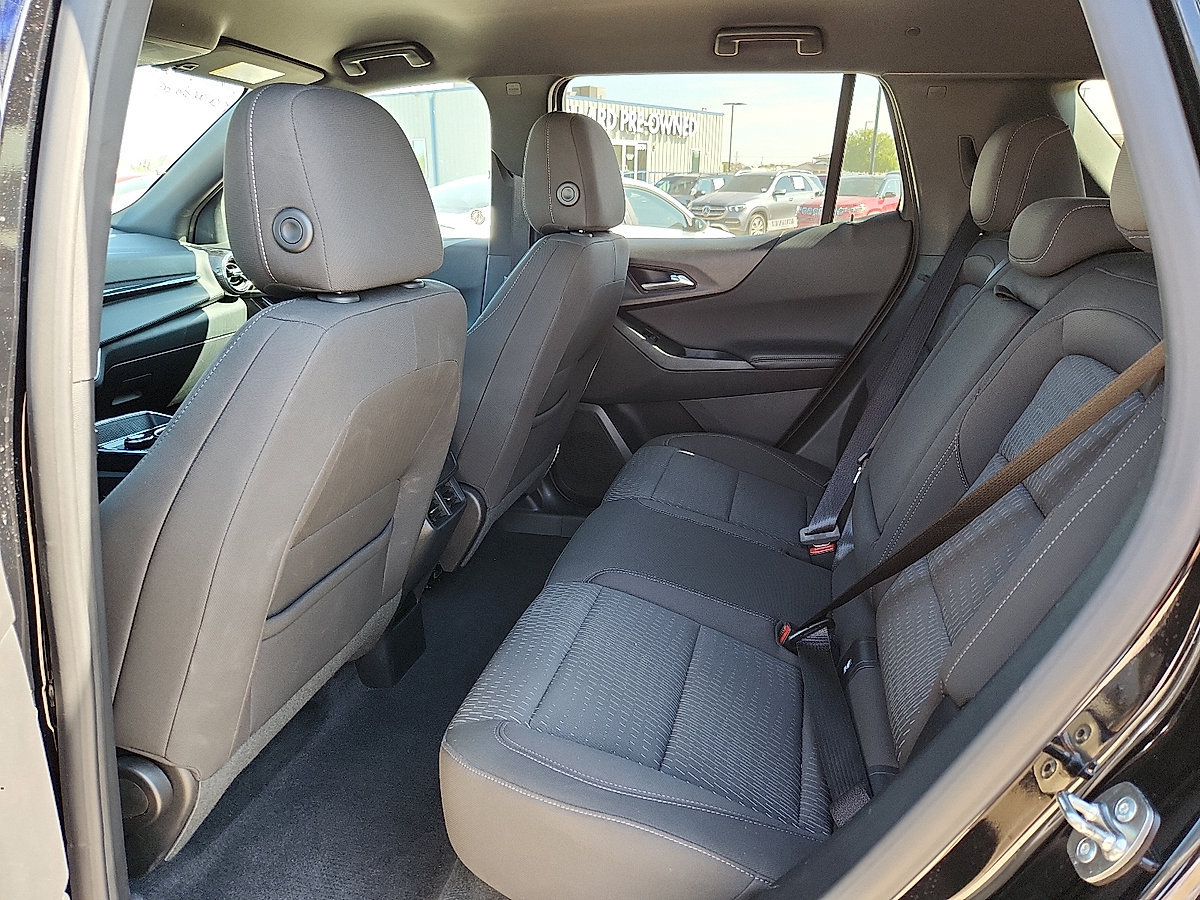 Used 2026 Chevrolet Equinox LT AWD/4WD image 12
