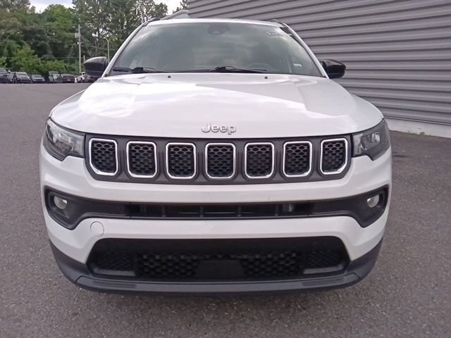 Used 2024 Jeep Compass Latitude AWD/4WD image 8