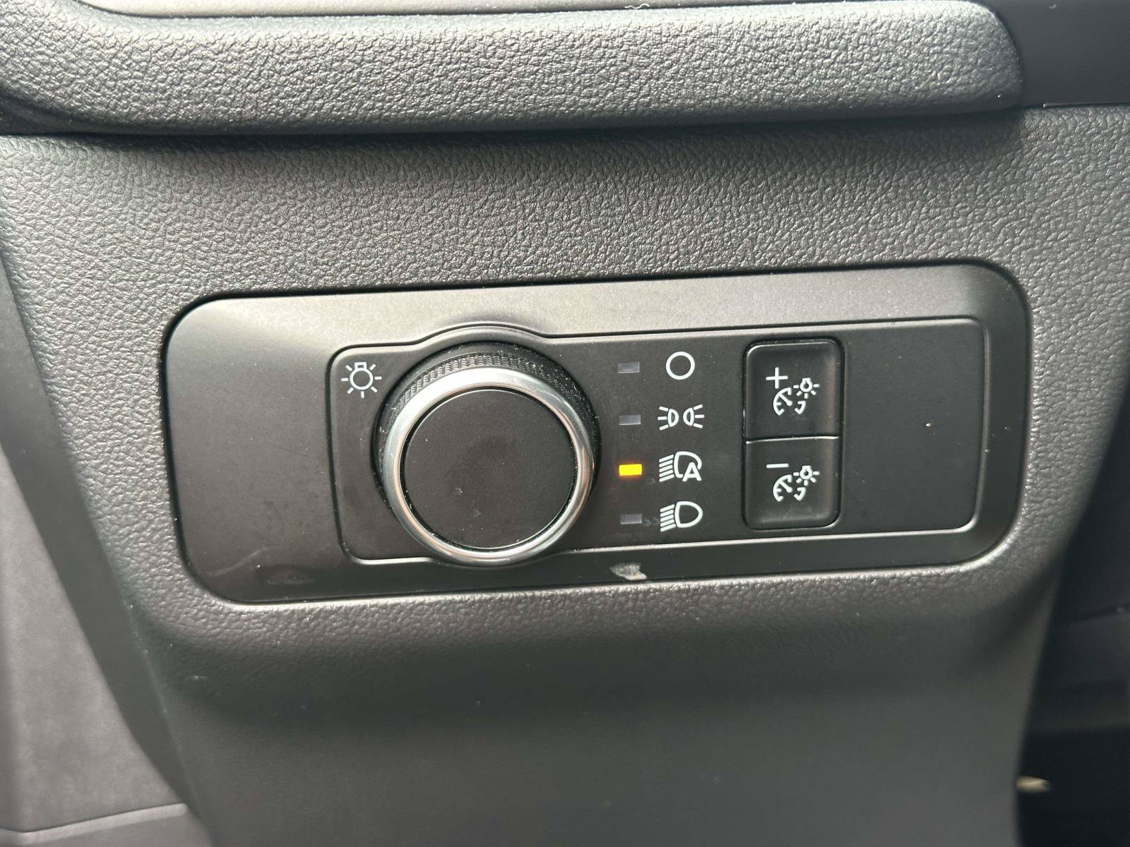Certified 2025 Ford Escape ST-Line AWD/4WD image 34