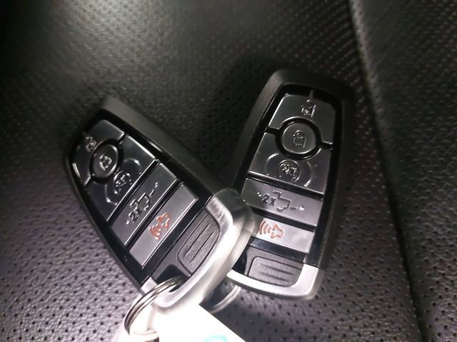 Certified 2022 Ford F150 Lariat w/ Equipment Group 502A High image 34