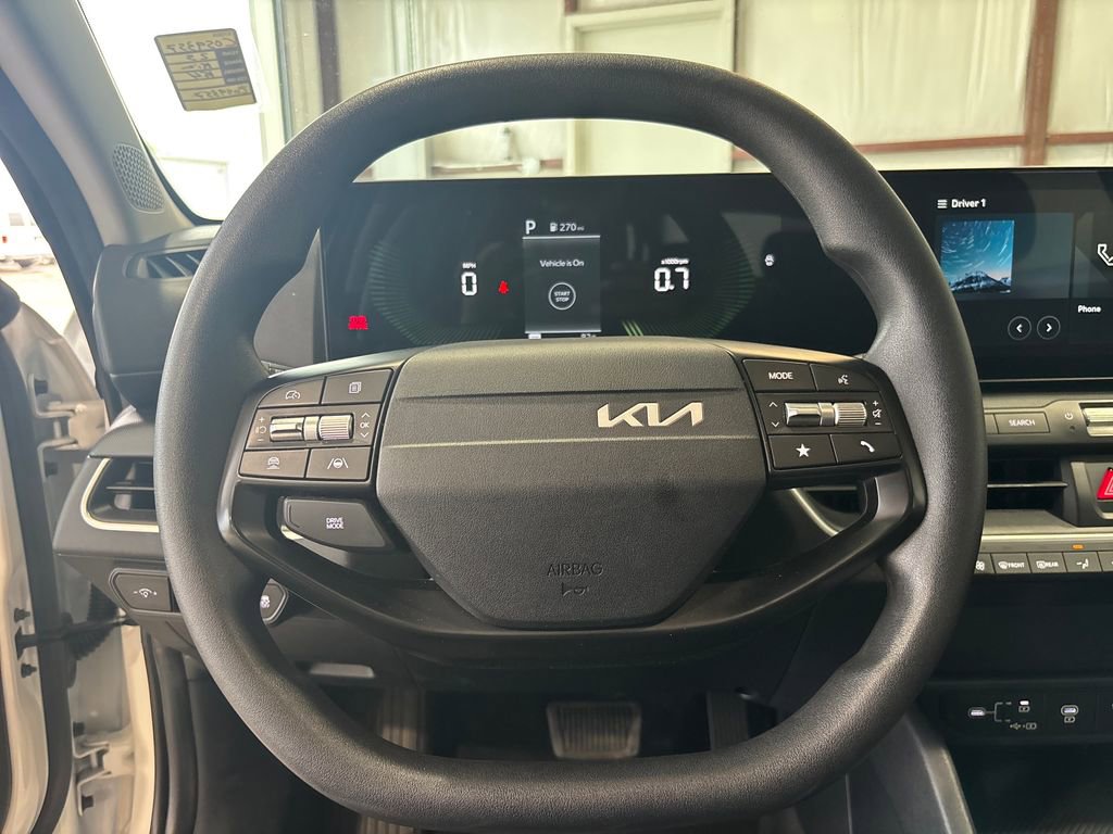 Used 2025 Kia K4 LXS FWD image 9