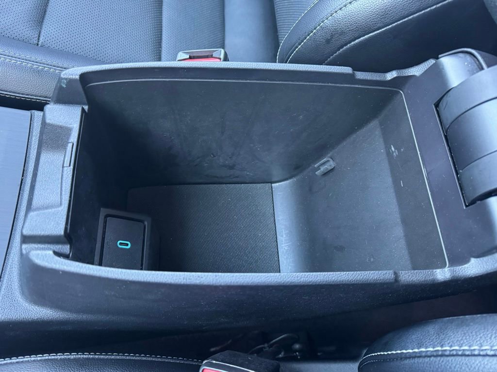 Certified 2020 Ford Escape Titanium AWD/4WD image 25