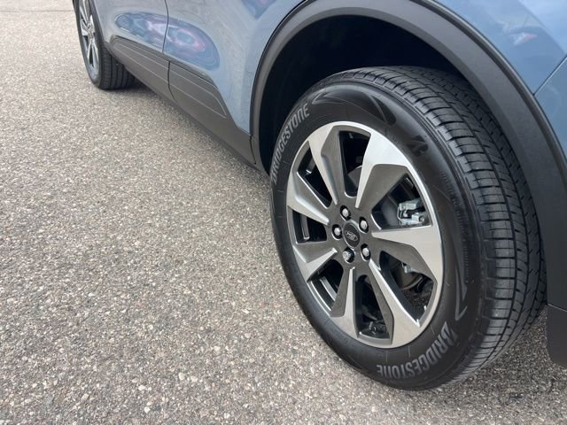 Certified 2023 Ford Escape Platinum AWD/4WD image 25