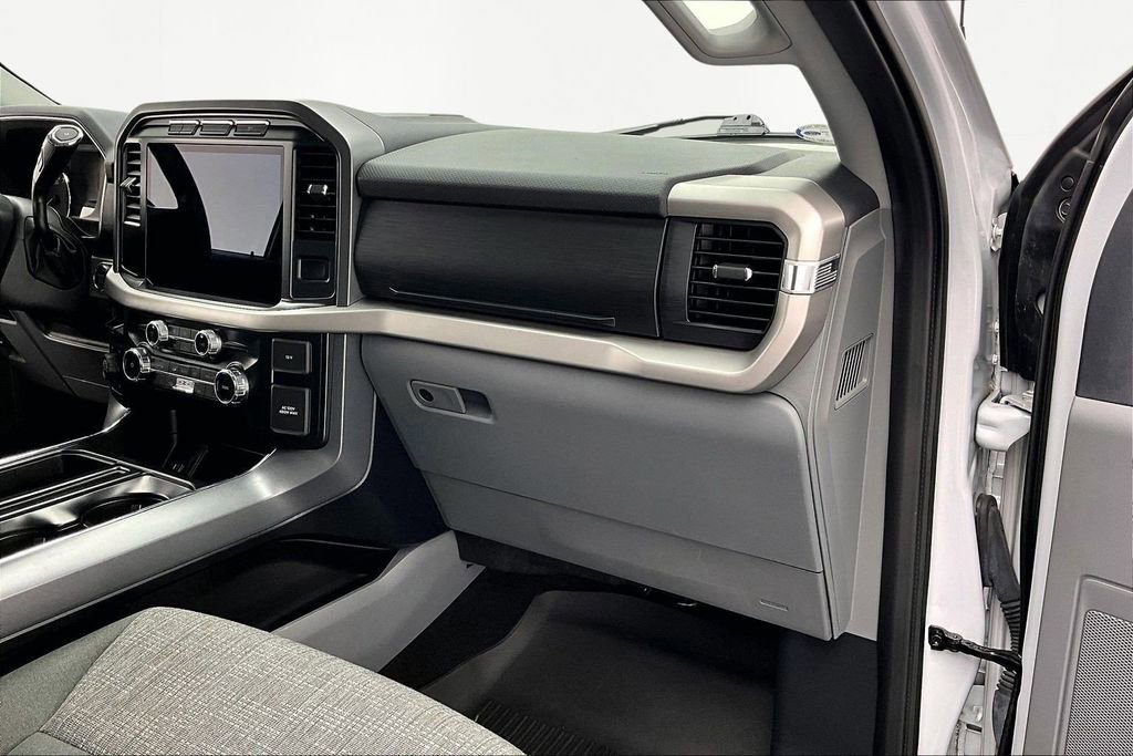 Certified 2022 Ford F150 XLT w/ Equipment Group 302A High image 17