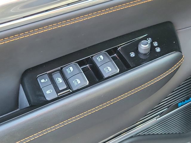 Used 2023 Jeep Grand Wagoneer Series III w/ Rear Seat Video Group 1 AWD/4WD image 14