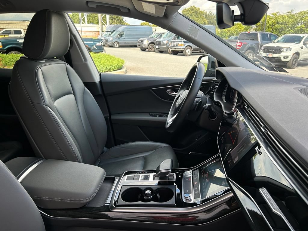 Used 2020 Audi Q8 Premium Plus AWD/4WD image 48