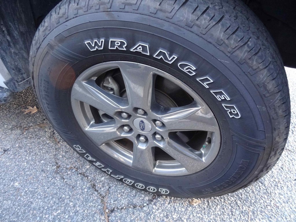 Certified 2020 Ford F150 XLT w/ Equipment Group 302A Luxury image 13