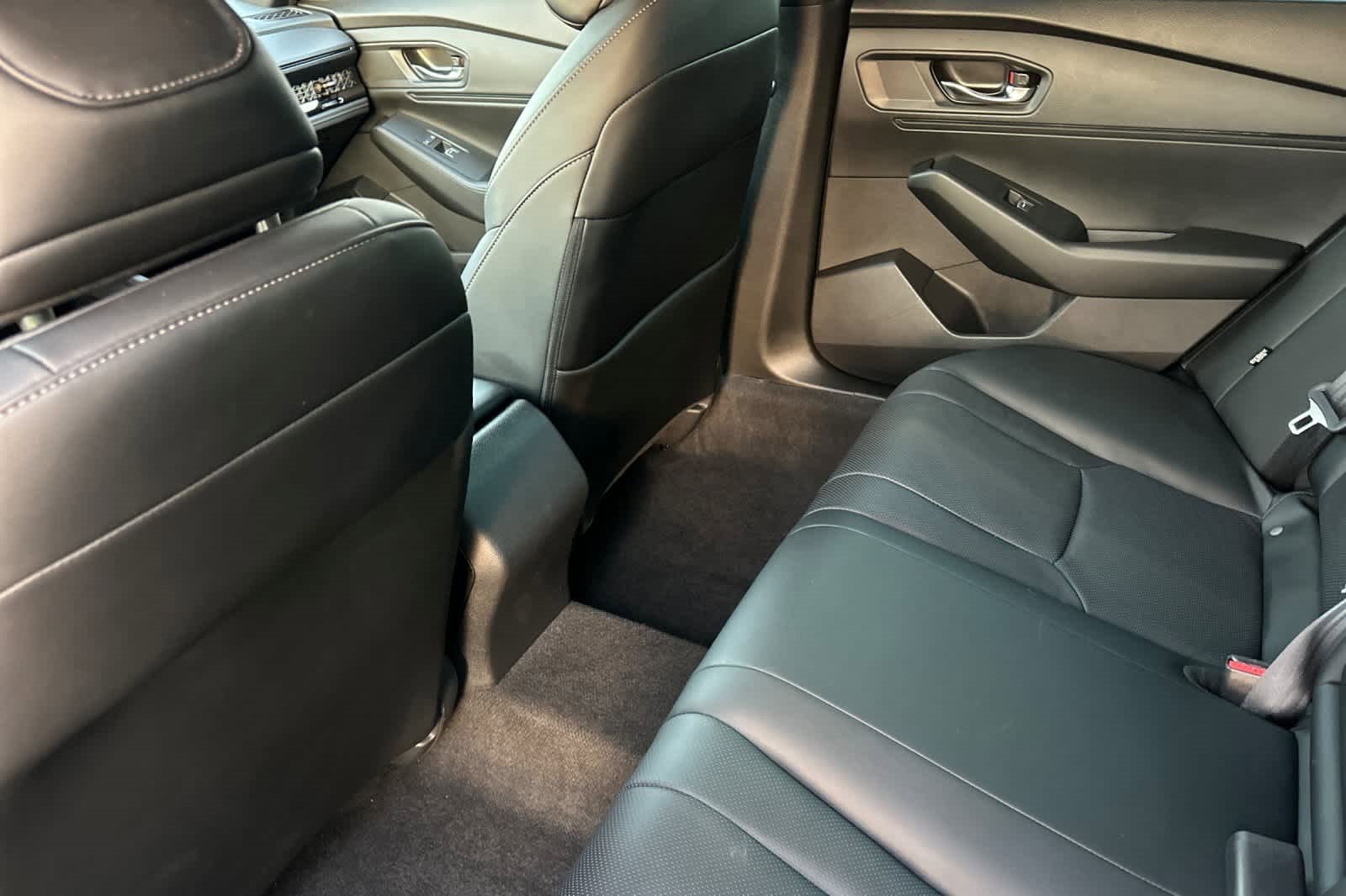 Used 2024 Honda Accord Sport image 4