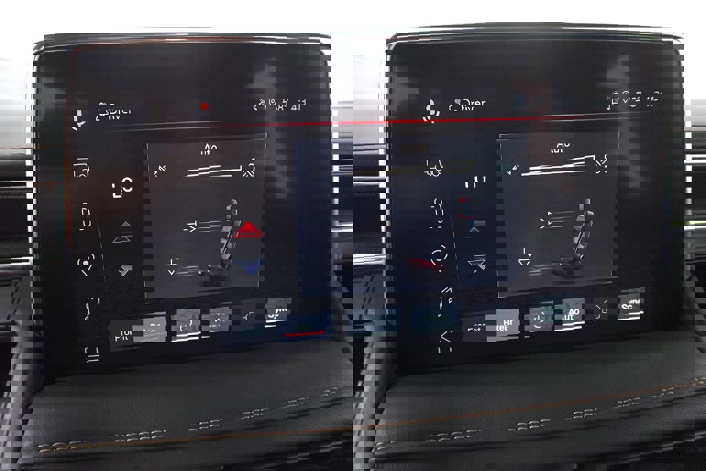 Used 2024 GMC Yukon AT4 w/ Technology Package image 20