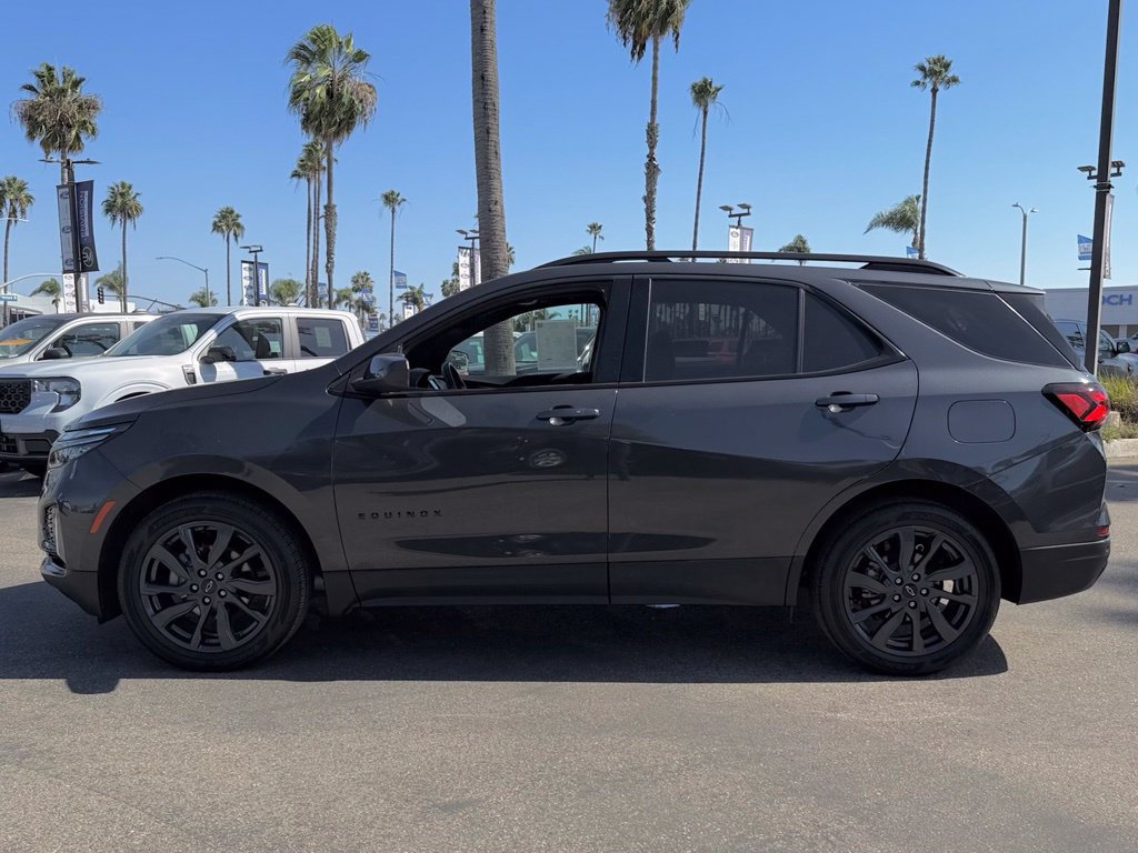 Used 2022 Chevrolet Equinox RS w/ LPO, Cargo Package FWD image 5