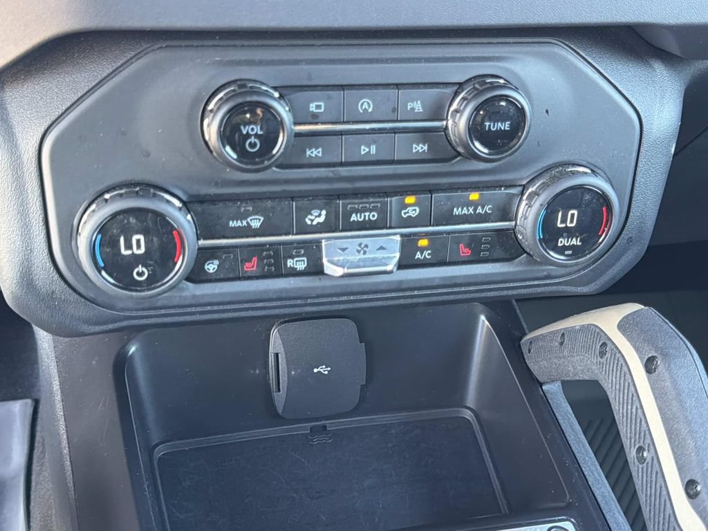Certified 2025 Ford Bronco Badlands AWD/4WD image 22