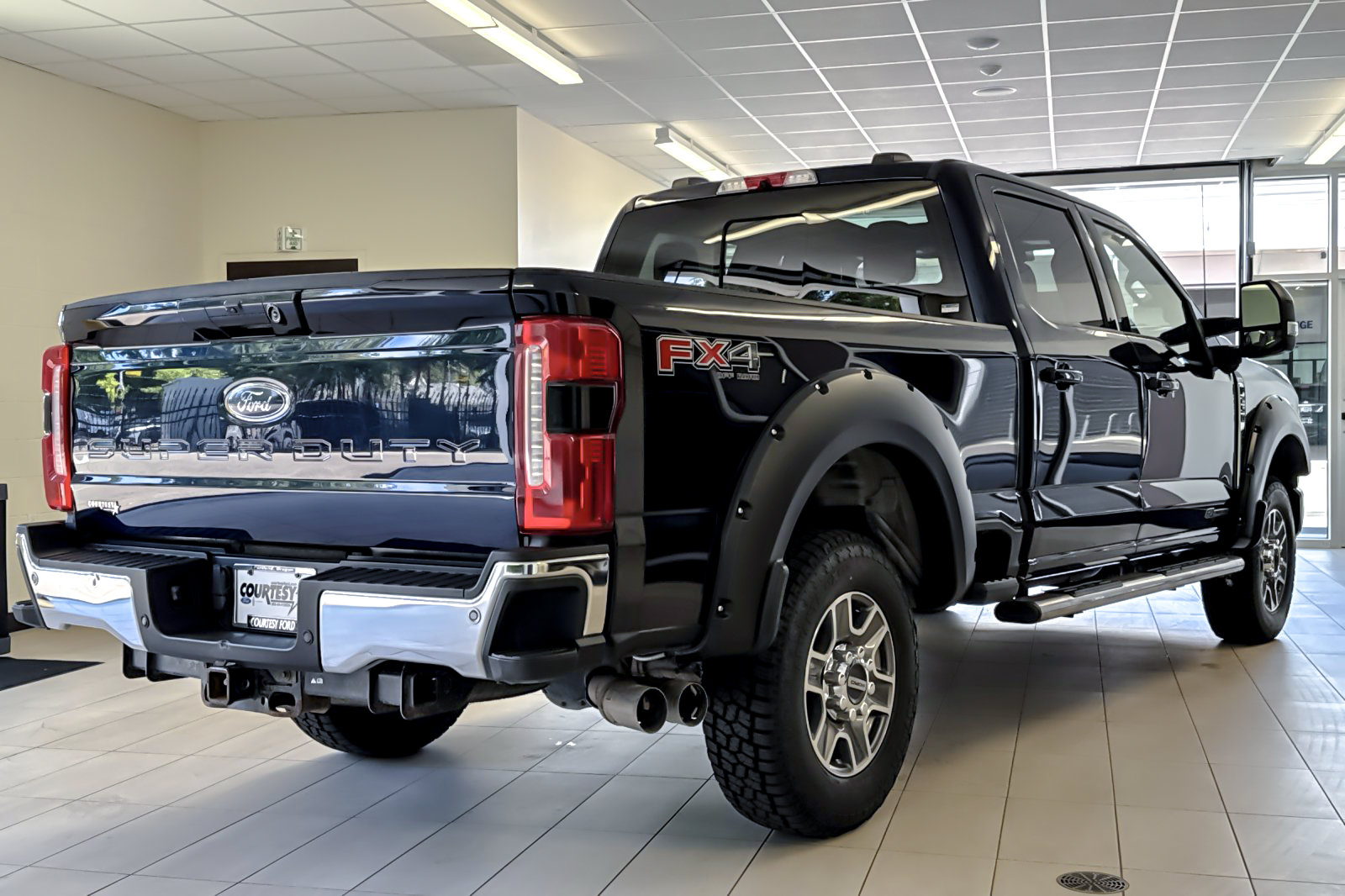 Certified 2023 Ford F250 Lariat w/ Tow Technology Package AWD/4WD image 4