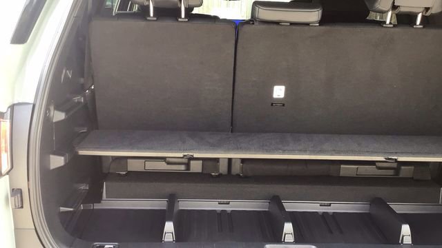 Used 2025 Toyota Sequoia Platinum image 11