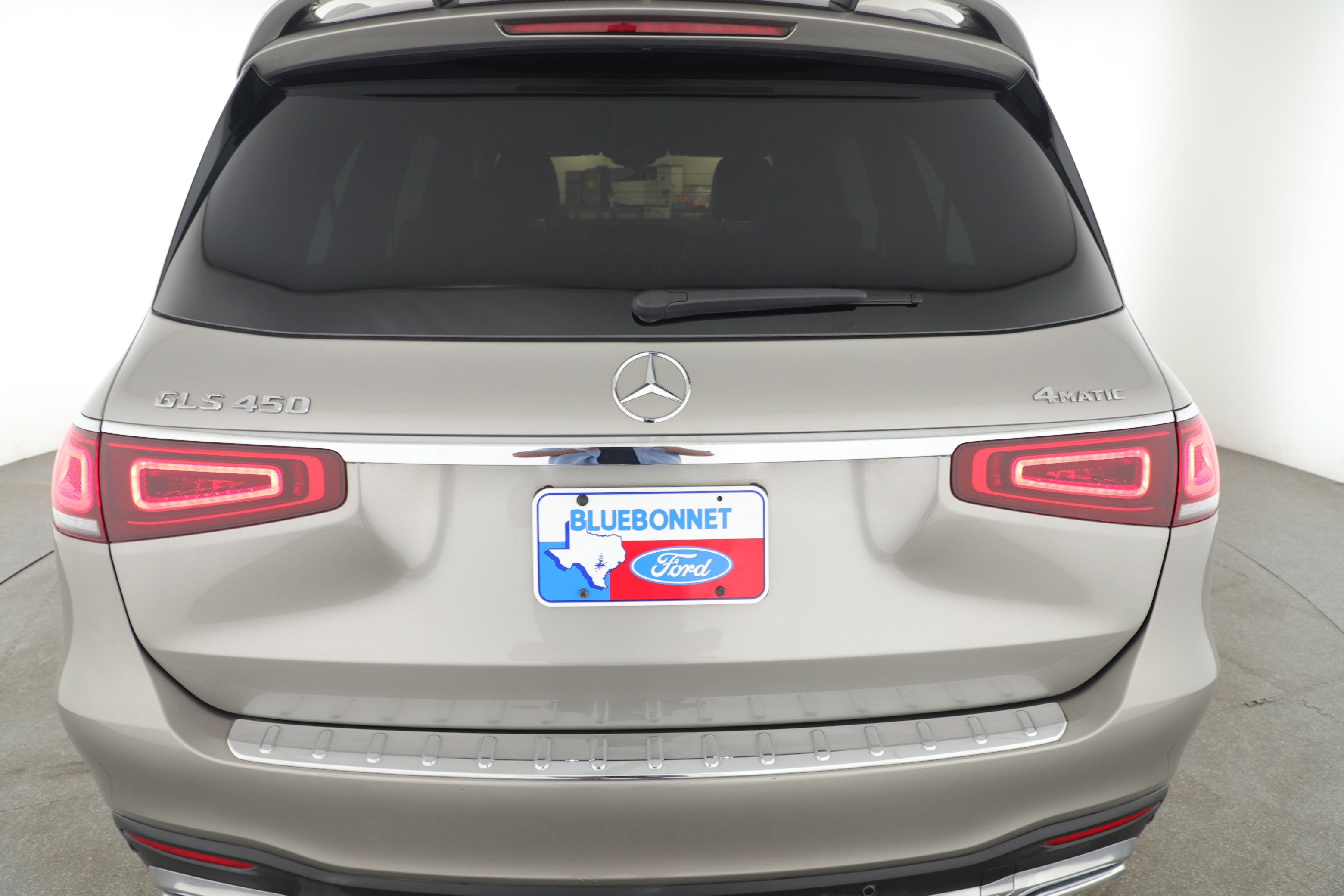 Used 2022 Mercedes-Benz GLS 450 4MATIC image 2