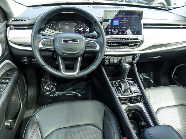 Used 2022 Jeep Compass Latitude w/ Sun and Sound Group AWD/4WD image 15