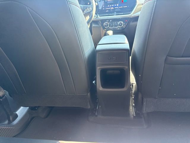 Used 2025 Chevrolet Trax RS w/ Sunroof Package FWD image 36