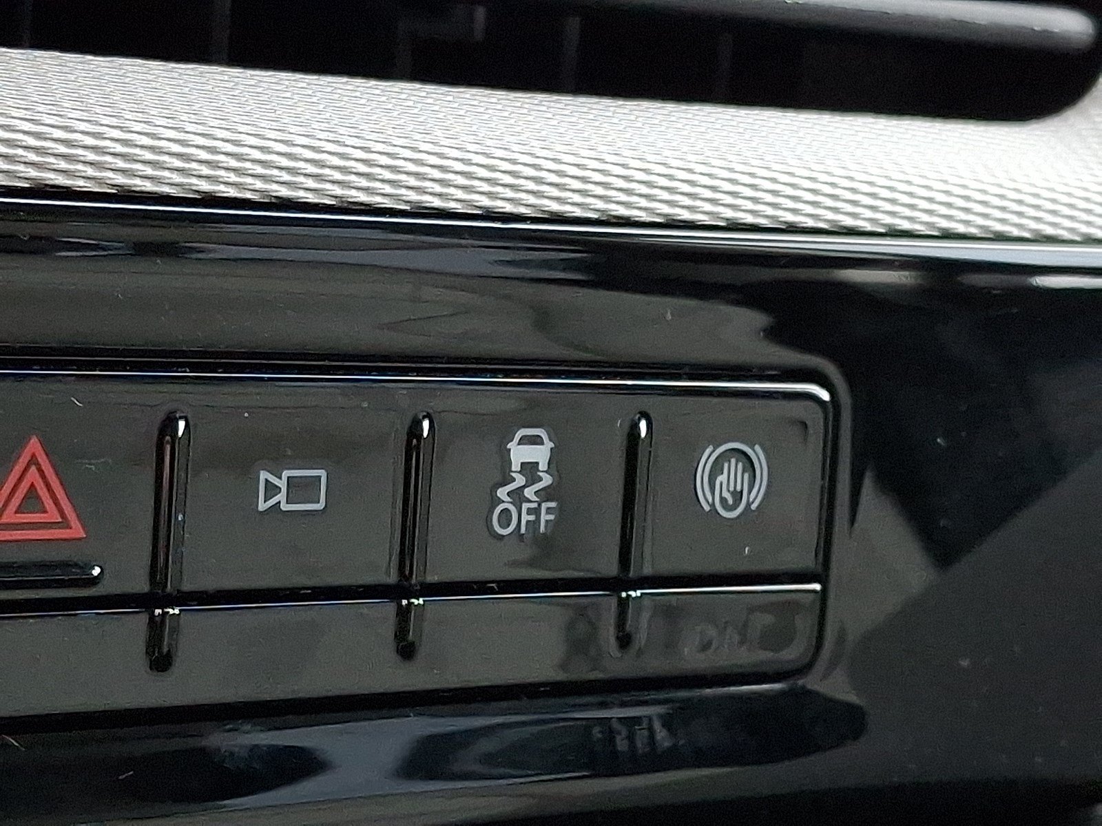 Certified 2026 Ford Explorer Active w/ Active Comfort Package RWD image 24