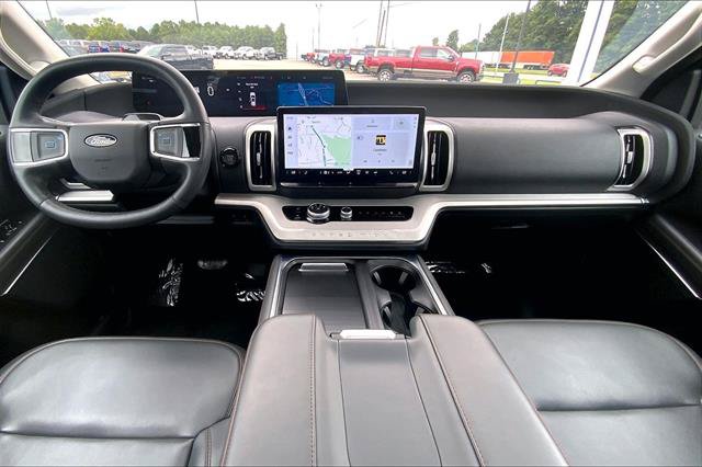 Certified 2025 Ford Expedition Active AWD/4WD image 14
