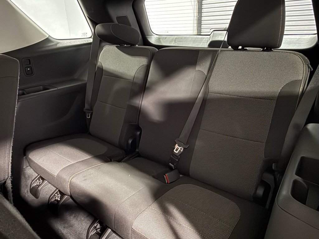 Used 2021 Chevrolet Traverse LS image 15