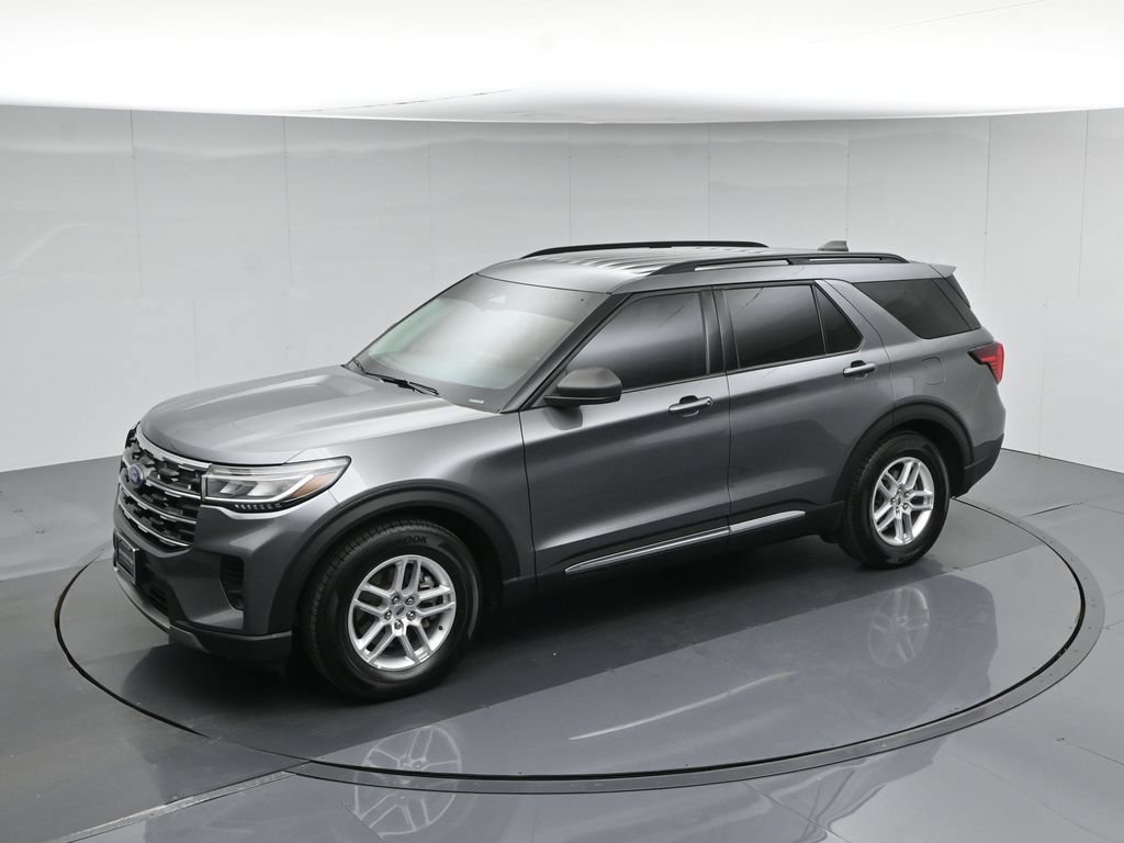 Certified 2025 Ford Explorer Active RWD image 44