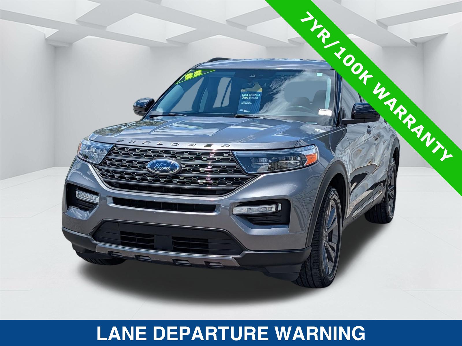 Certified 2022 Ford Explorer XLT w/ Equipment Group 202A RWD image 8