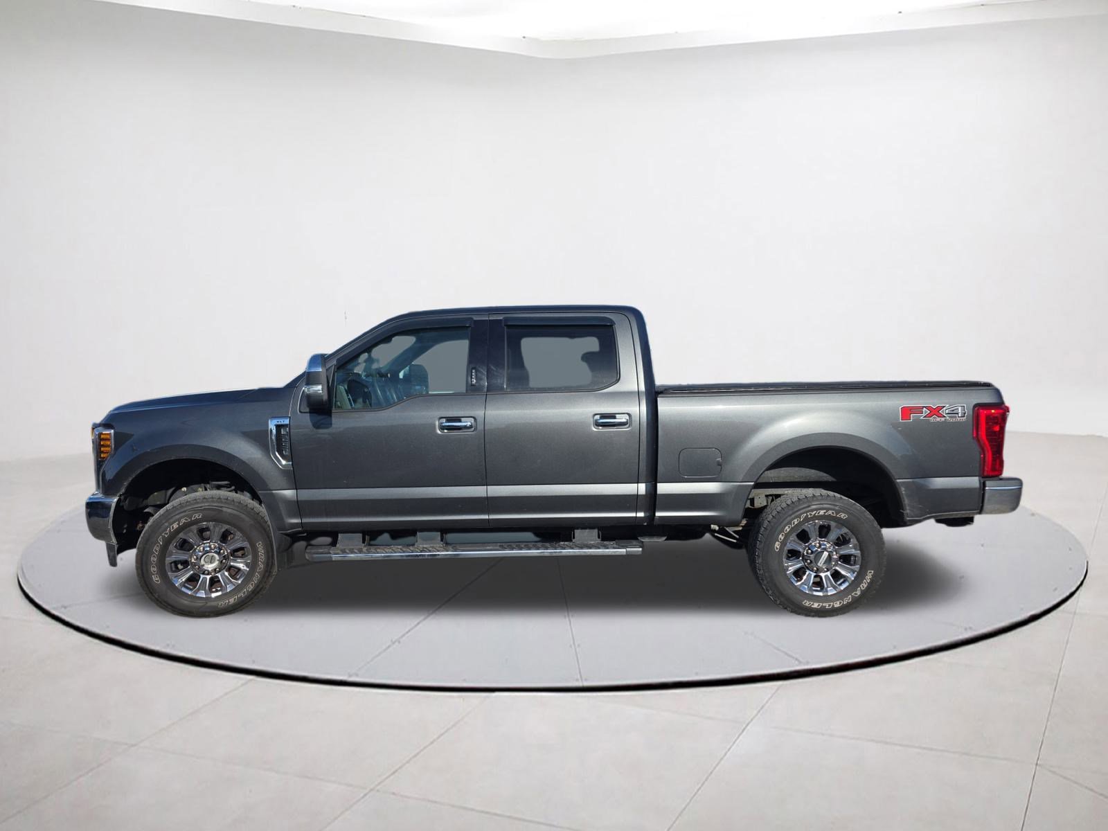 Certified 2018 Ford F250 XLT w/ XLT Premium Package image 4