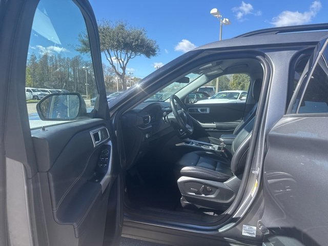 Certified 2022 Ford Explorer XLT w/ Equipment Group 202A image 12