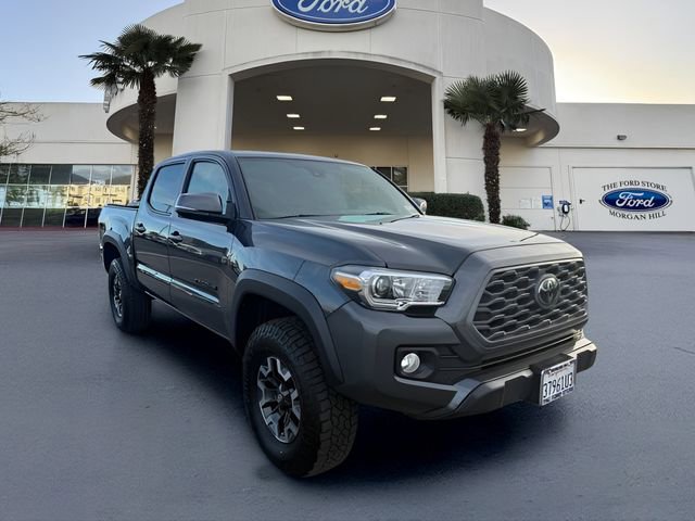 Used 2023 Toyota Tacoma TRD Off-Road w/ Technology Package image 4